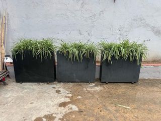 3 jardineras metalicas grandes