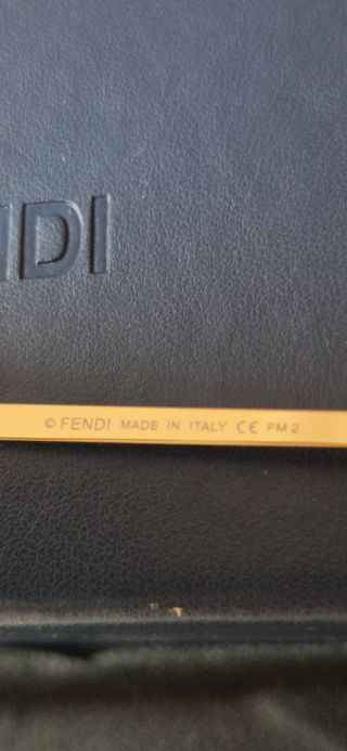 Occhiali Fendi neri e oro