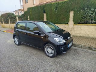 Volkswagen up! 2014