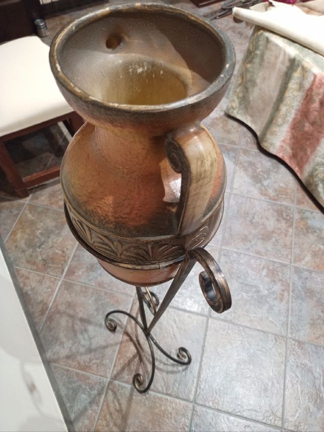 Jarrón Ánfora Cerámica con Soporte