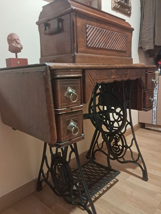 Máquina Coser Singer Antigua de Madera