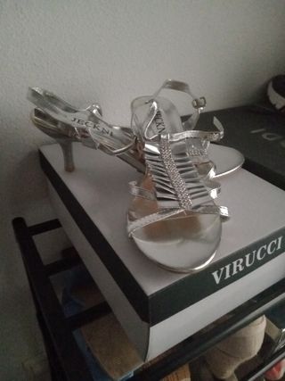 Sandalias Mujer, plateadas con pedrería