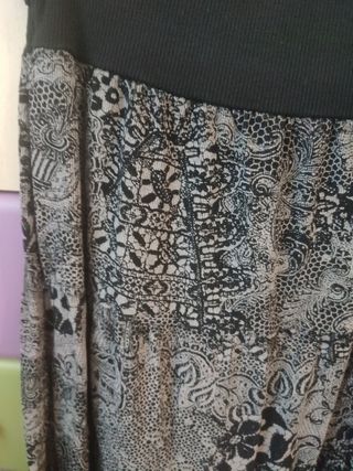 Falda larga negra y gris