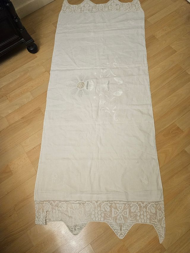 Humeral. Paño comunión: bordado hilo paño hombros.