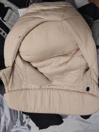 Mochila Ergobaby portabebés con reductor. 