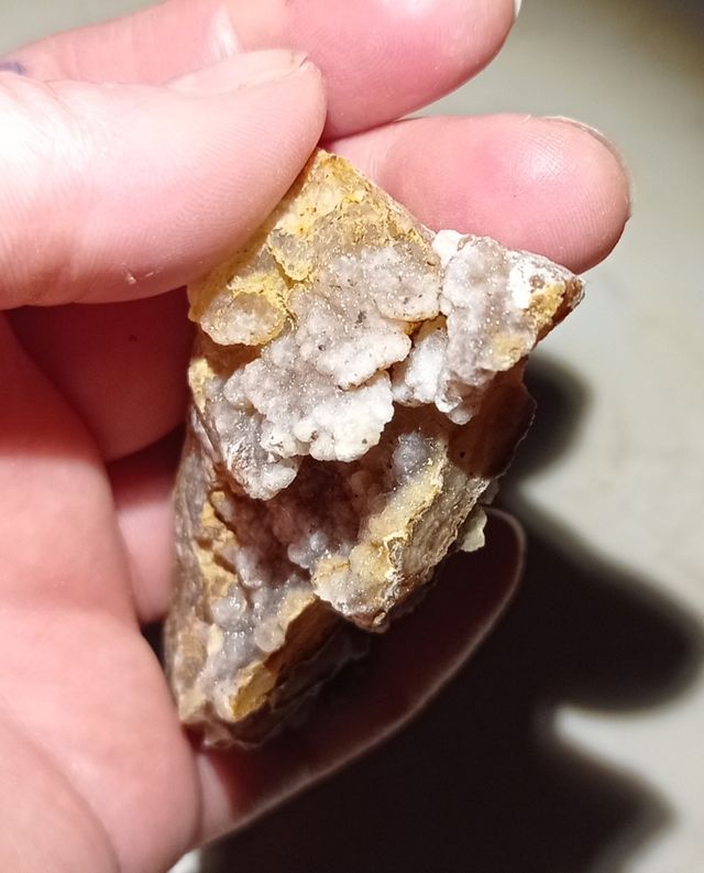 Calcedonio brillante 45 grammi.