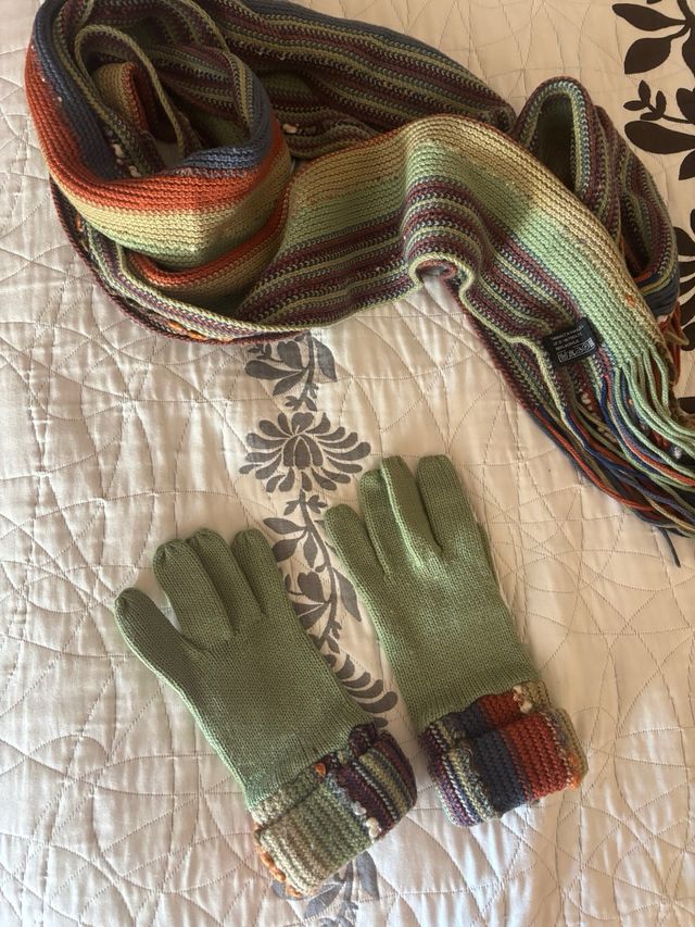 Bufanda y guantes - multicolor