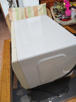 Microondas ARTROM 17L - Blanco