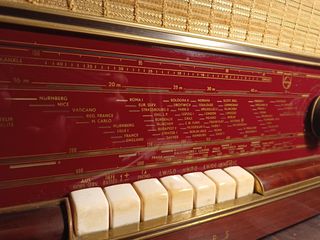 Radio antigua Philips BX643A (1955) IMPECABLE