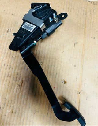Pedal acelerador camion  Renault Midlum Premium