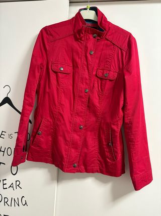Chaqueta roja