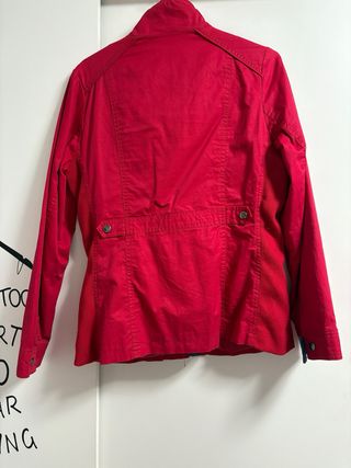 Chaqueta roja