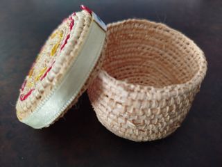 Joyero / cajita artesanal tejida a mano