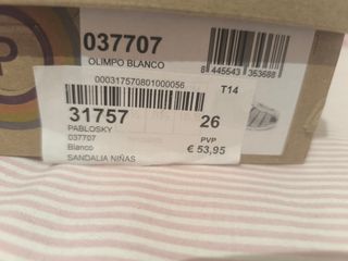 Sandalias niña de Pablosky.
