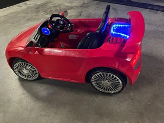 Coche eléctrico infantil Audi R8