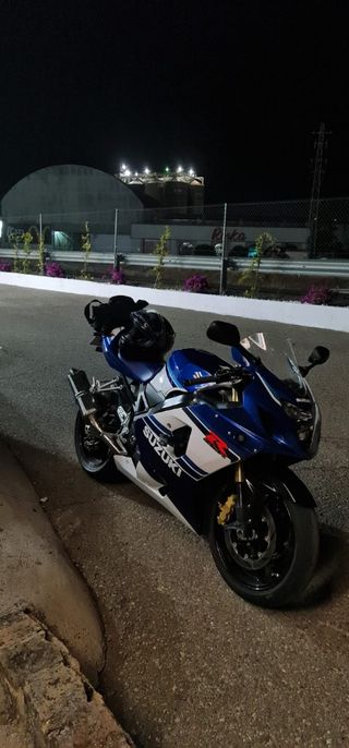 Suzuki GSXR 750 (20 aniversario)