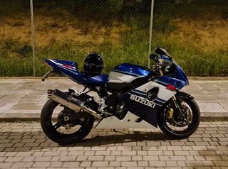 Suzuki GSXR 750 (20 aniversario)