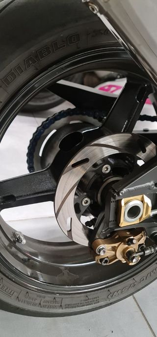 Suzuki GSXR 750 (20 aniversario)