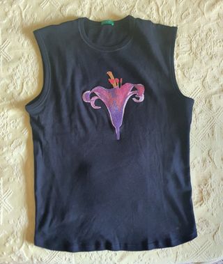 Canotta Benetton nera con stampa. Taglia L