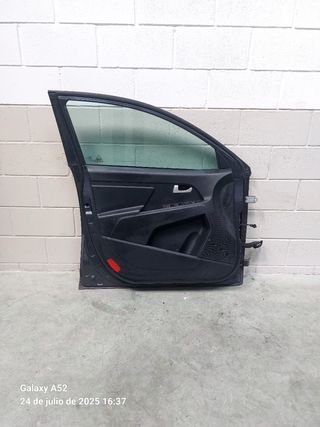 Puerta delantera izquierda Kia Sportage de 2014
