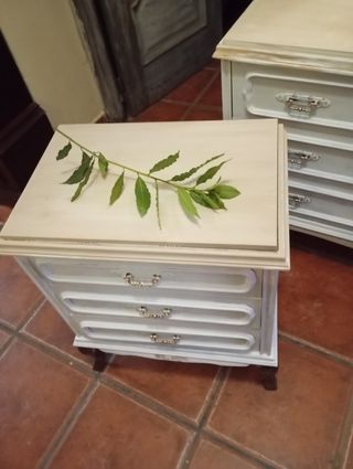 Mesitas noche blancas - Muebles antiguos