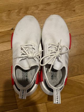 Adidas NMD_R1 blancas y rojas