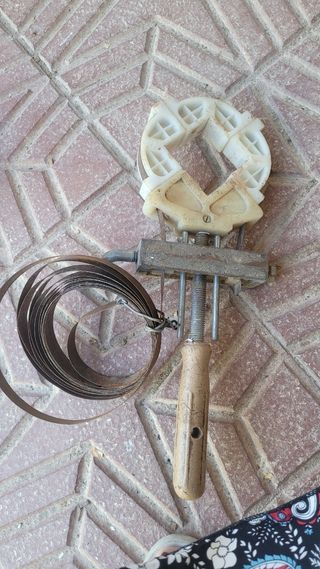 Herramienta marcos ventanas antigua