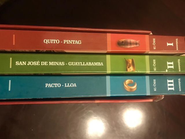 Lote 7 libros arqueología y culturas del Ecuador