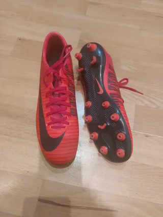 Zapatillas Nike Mercurial rojas