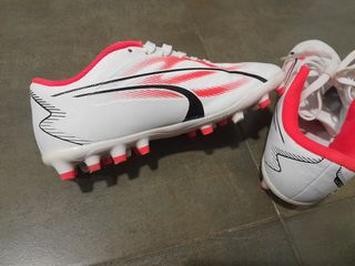 Botas fútbol Ultra 5: Principiante talla 32
