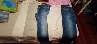 4 pantalones  T/42 y 14 camisetasXL
