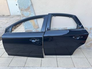 Puerta trasera izquierda Ford mondeo mk4 2008