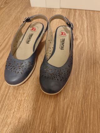 Zapatos destalonados de señora