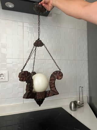 Lámpara vintage madera tallada