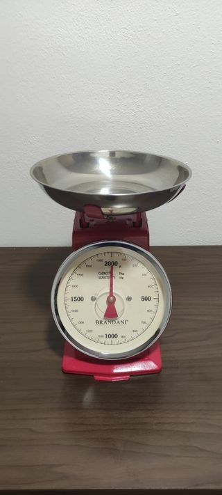 Bilancia cucina Brandani rossa