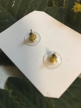 Pendientes Bolitas doradas -Malena Bonita -