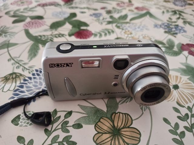 Sony Cyber-shot da 3,2 MP