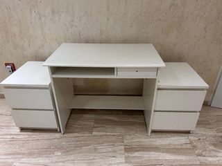 Escritorio blanco + 2 mesitas de noche
