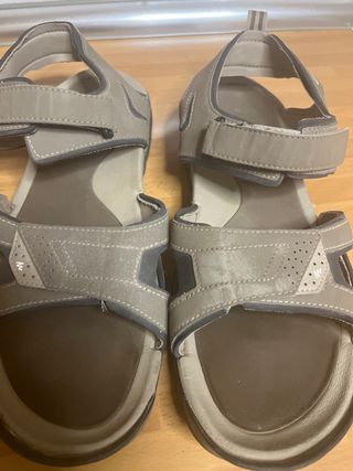 Sandalias trekking Quechua 43
