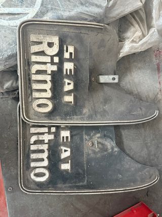 2 Faldones Seat Ritmo - usados