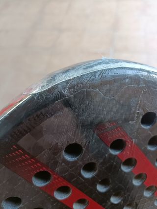Servicio de reparación de palas de pádel.
