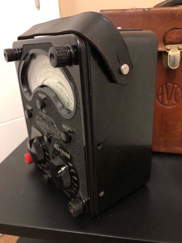 Multímetro Universal Avometer antiguo
