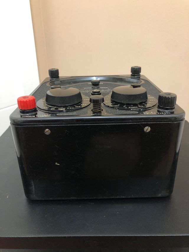 Multímetro Universal Avometer antiguo