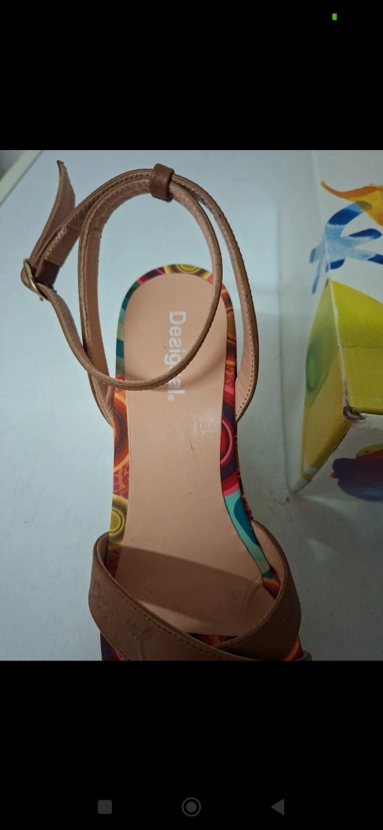 Sandalias piel Desigual plataforma 38