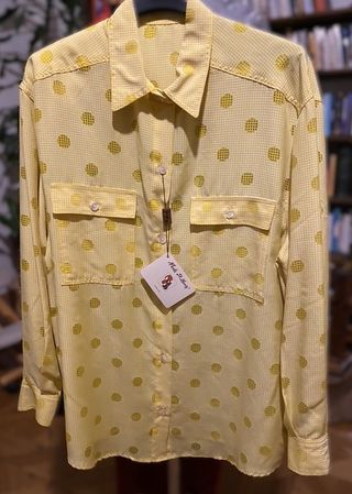 Camicia a pois gialla, manica lunga