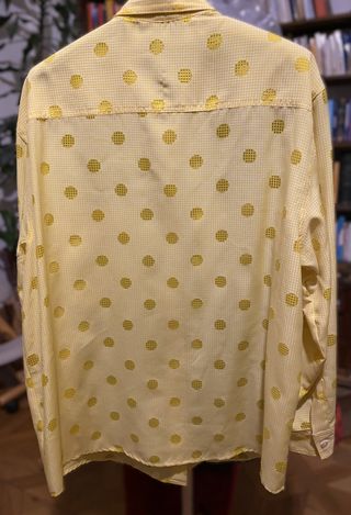 Camicia a pois gialla, manica lunga