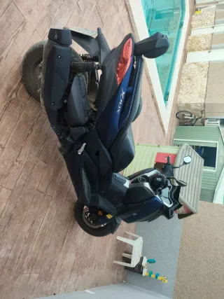 Yamaha XMax 400 - Scooter