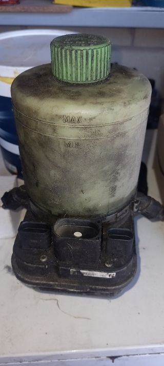 Bomba dirección Seat Ibiza 2011 tengo 3 unidades