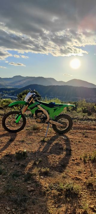Kawasaki KX450X matriculada