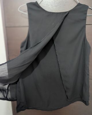 Camiseta negra tirantes